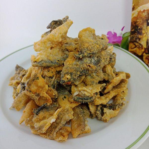 Snack IRVINS Salted Egg Fish Skin 105g