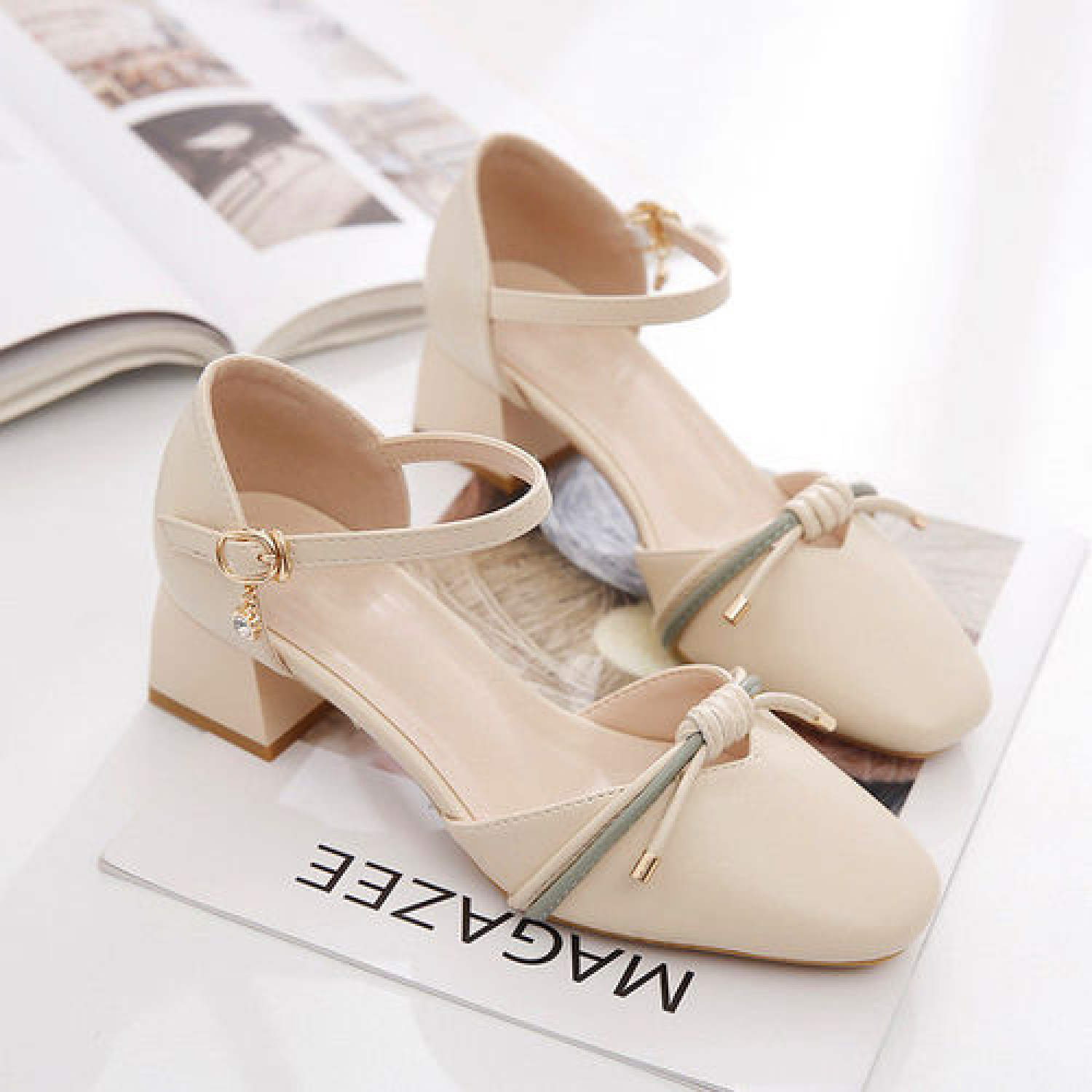 Giày Cao Gót 5P Sandal Nữ Gót Thô Bít Mũi