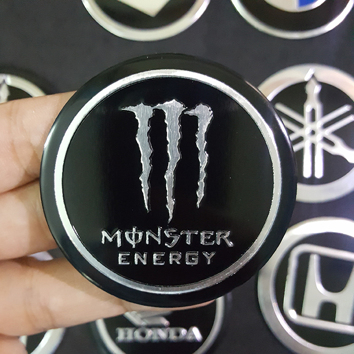 Miếng dán kim loại logo MONSTER ENERGY 5.5cm