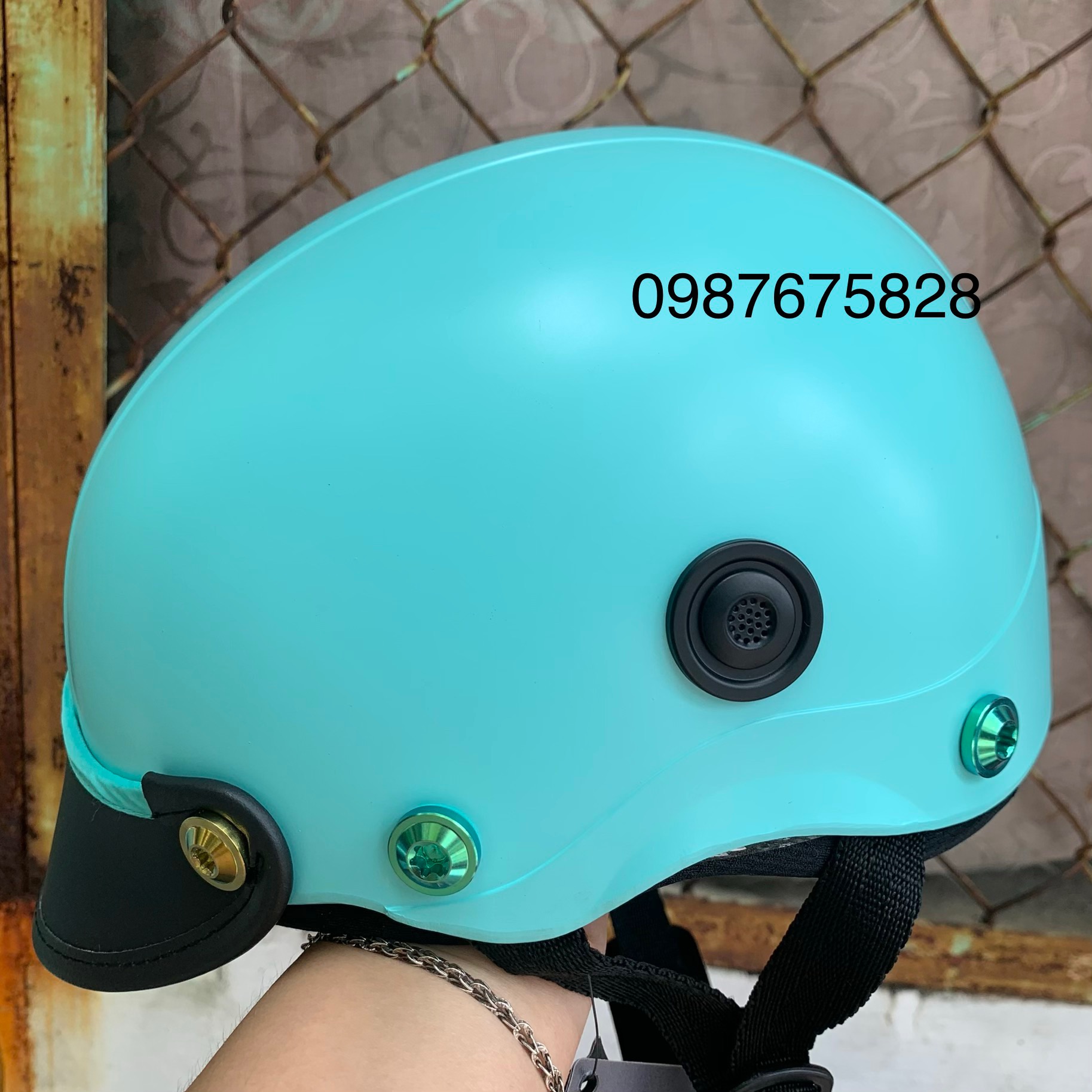 { Hot Trend } nón sơn gắn 7ốc titan { Đẳng Cấp }