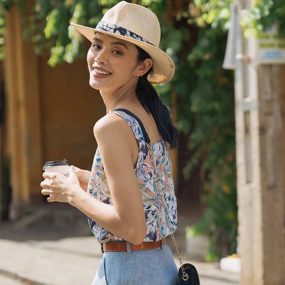 Áo Kiểu Linen Xanh Modern Meets Heritage