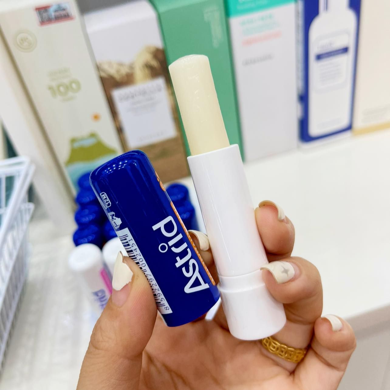 Fullsize - son dưỡng môi mỡ hươu astrid multivitamin plus 4.7g