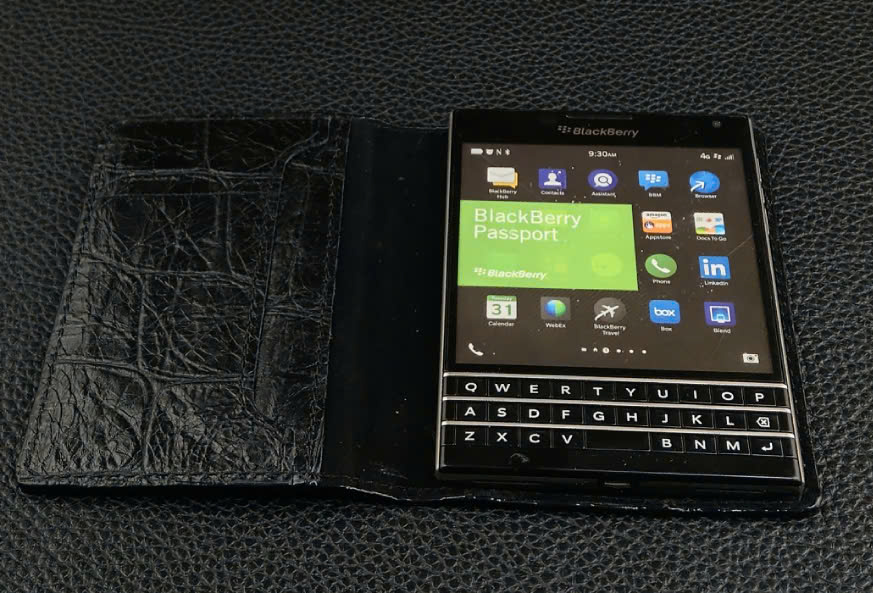 Bao Da dán trực tiếp vào máy Blackberry Passport (Q30) Handmade Da Bò Thật