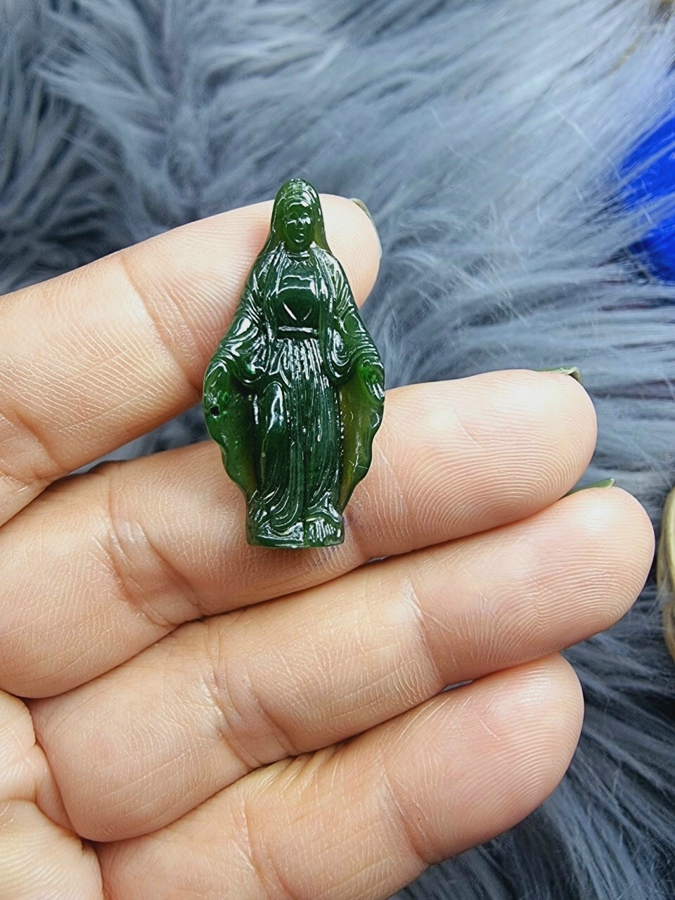 Mặt dây chuyền đức mẹ Maria đá ngọc bích