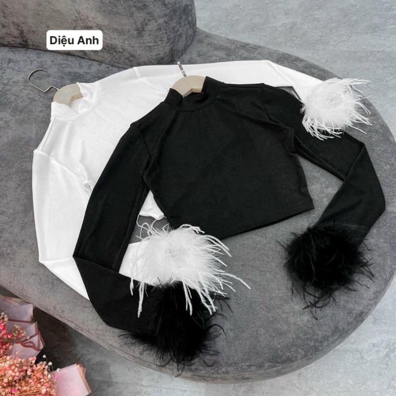 Áo thun croptop cổ lọ dài tay phối lông sang chảnh