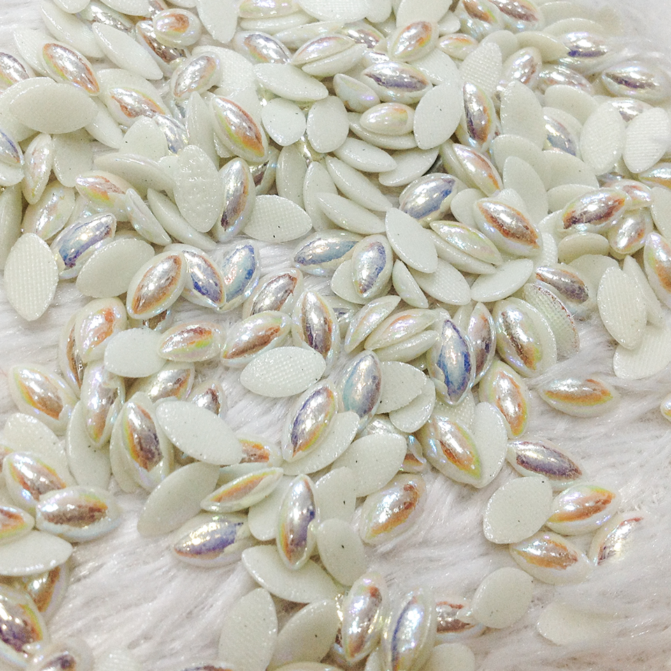 Hạt cườm ngọc trai ủi áo hình lá ánh nhũ 7 màu hạt hình thoi đính kết trang phục áo dài áo đầm [1 GÓI 10 HẠT ĐẾN 20 HẠT]