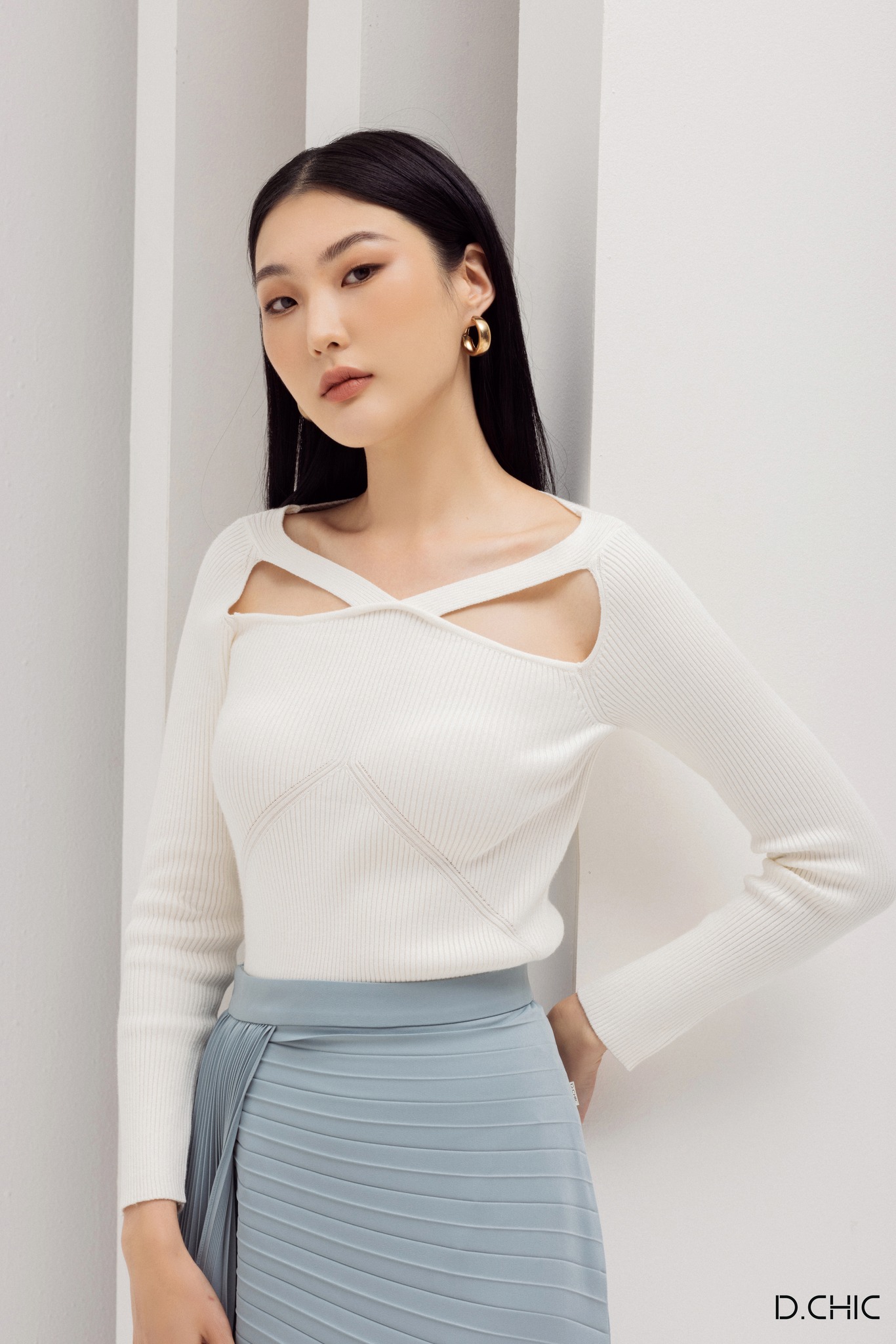 Áo len cổ vuông đáp chéo 2 bên D.CHIC MS: 188090