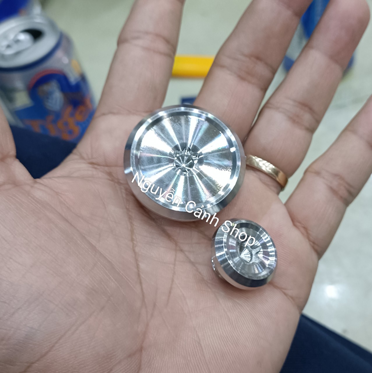 Ốc mâm lửa xe Wave ,xe Dream inox 304 sáng lấp lánh