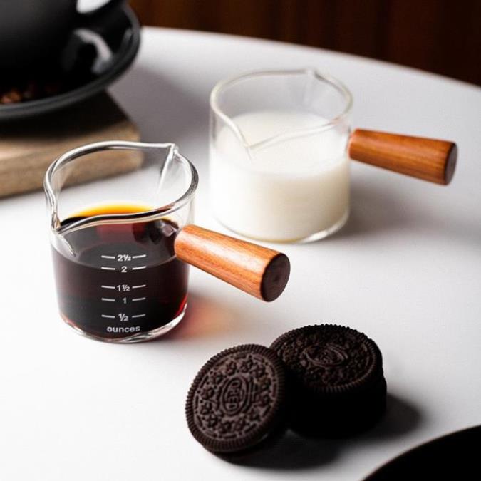 Cốc đong cà phê thủy tinh cán gỗ 3C ROASTERY 100ml
