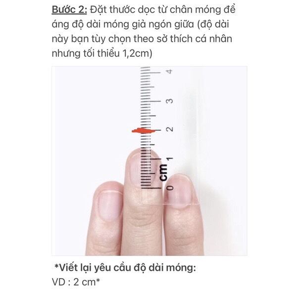 Móng giả trắng gạo đính đá sang chảnh