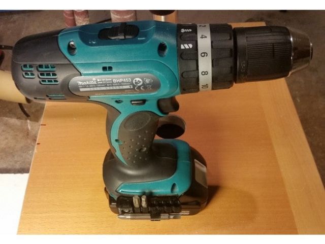 Giữ đầu vít máy MAKITA in 3D đặc 30%