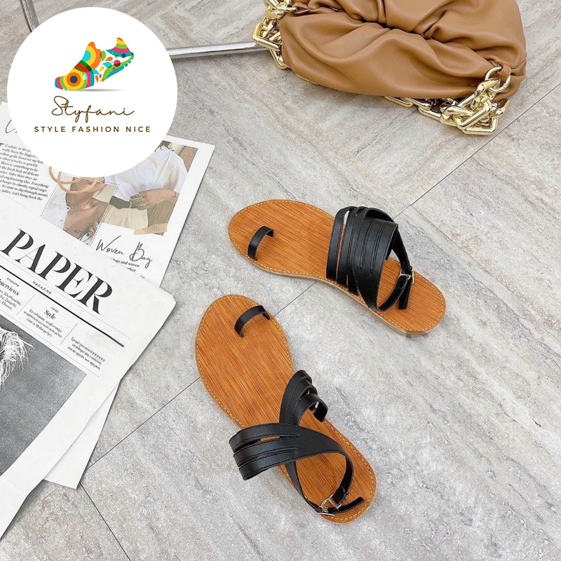 Sandal nữ xỏ ngón chiến binh chéo dây cổ chân sành điệu đi biển đi dã ngoại