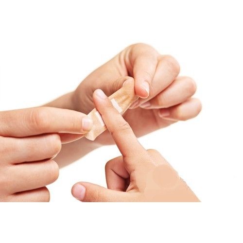 Băng vết thương Ugo (hộp 100 miếng)