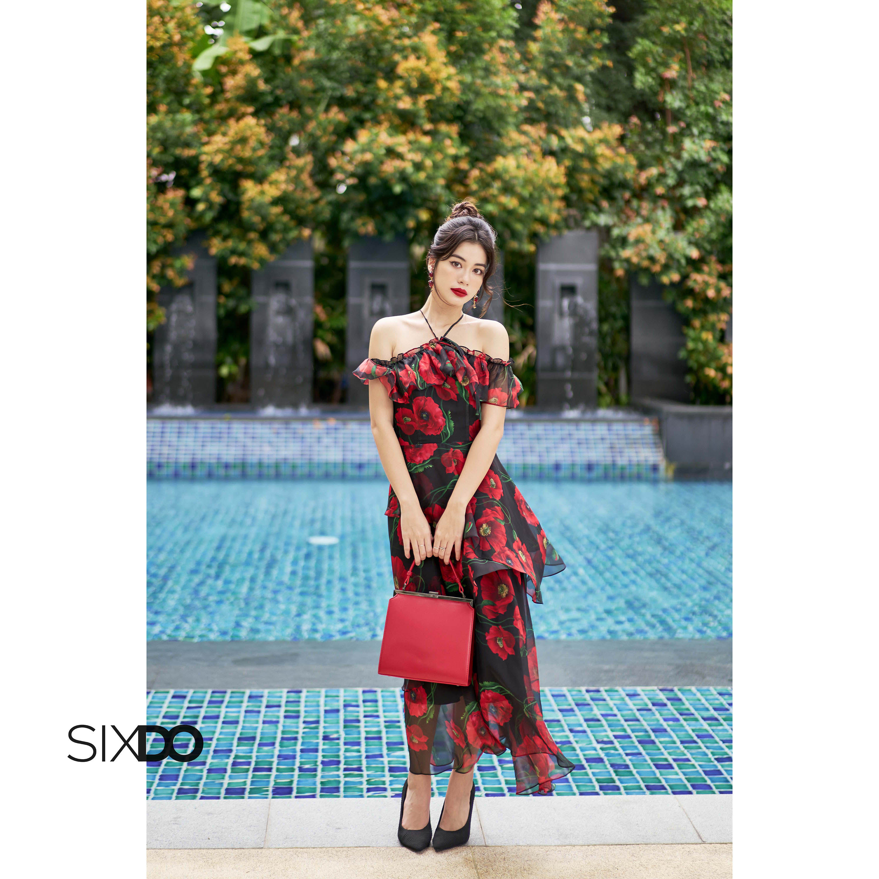 Đầm voan hoa đỏ trễ vai sixdo