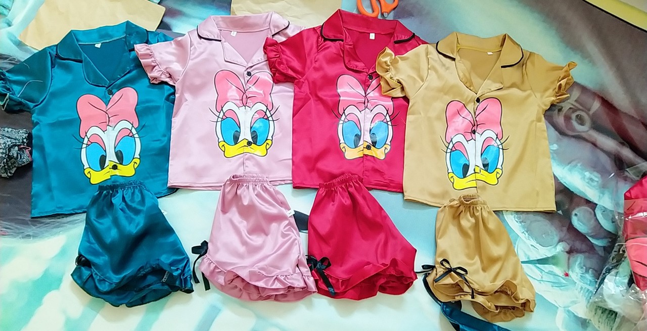 Bộ lụa  vịt DONAN cho  bé gái (Hình chụp thật)