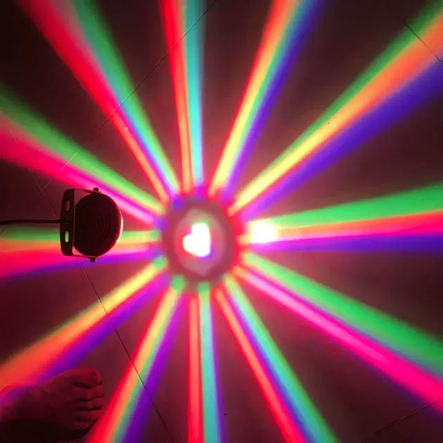 ĐÈN LED TIA CHỚP NHIỀU MÀU
