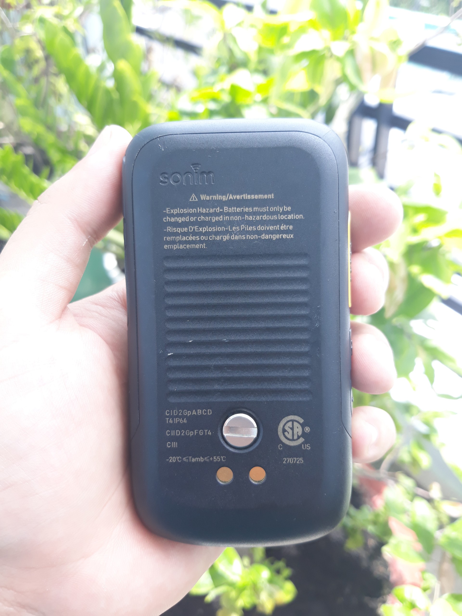 Điện thoại Nắp gập Sonim Xp3800