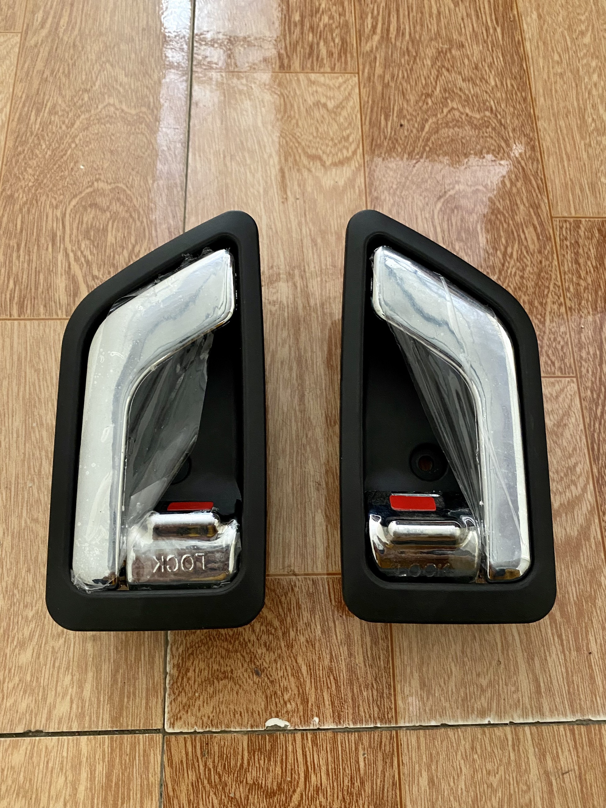 tay cửa trong Getz ( giá 1 chiếc , tay mở cửa , oem )