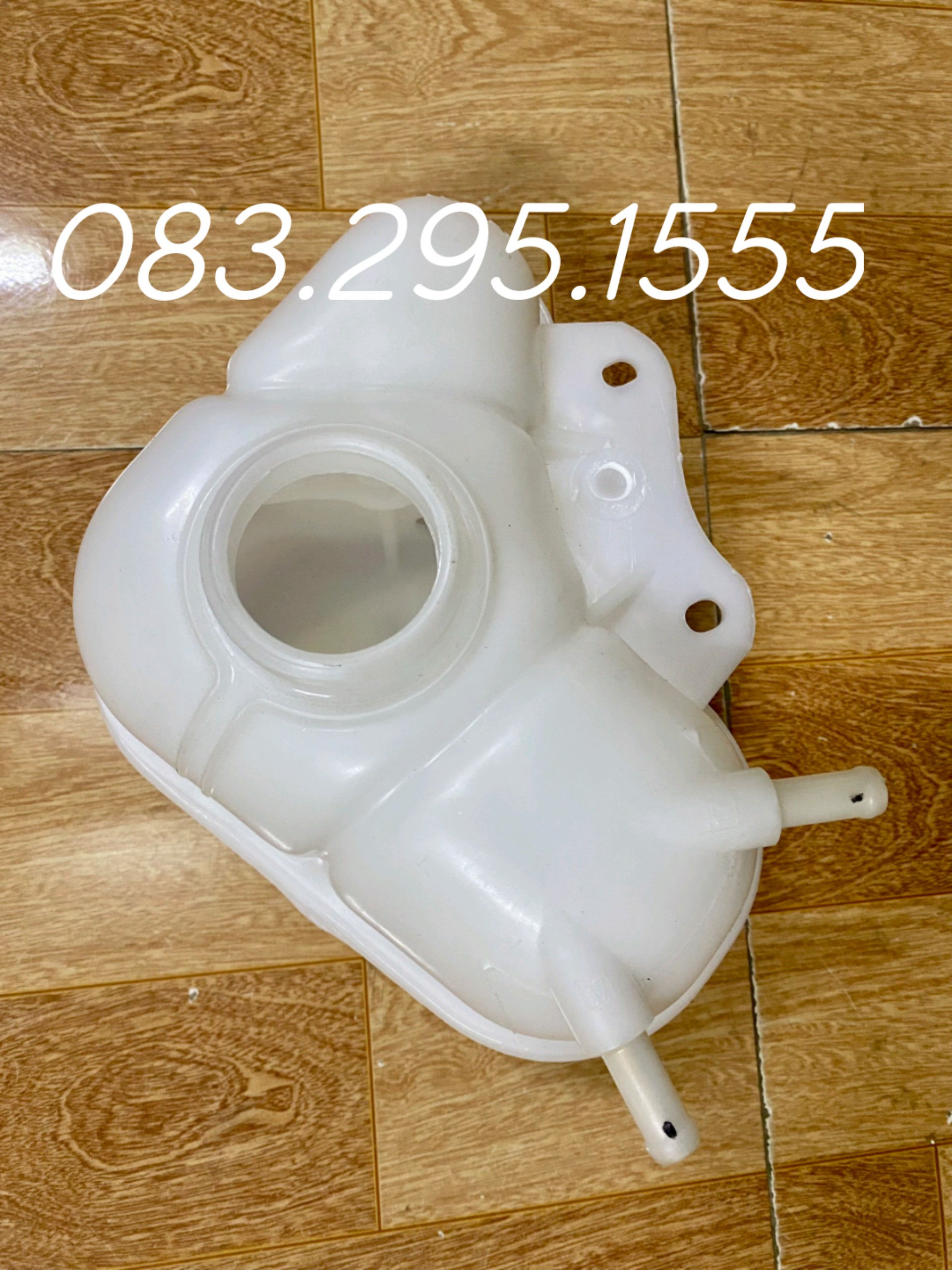 bình nước phụ Lanos , xịn