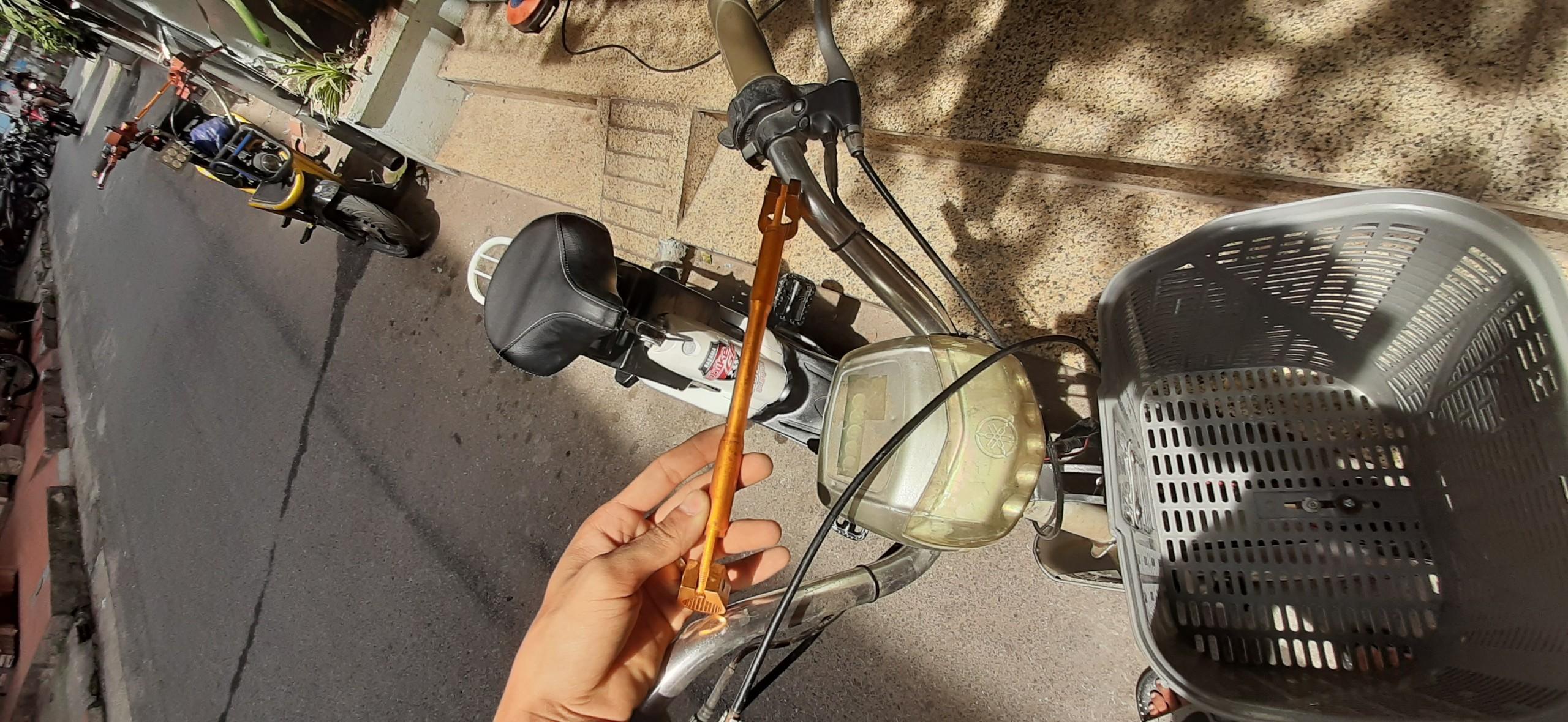 Xà ngang chiết ghi đông