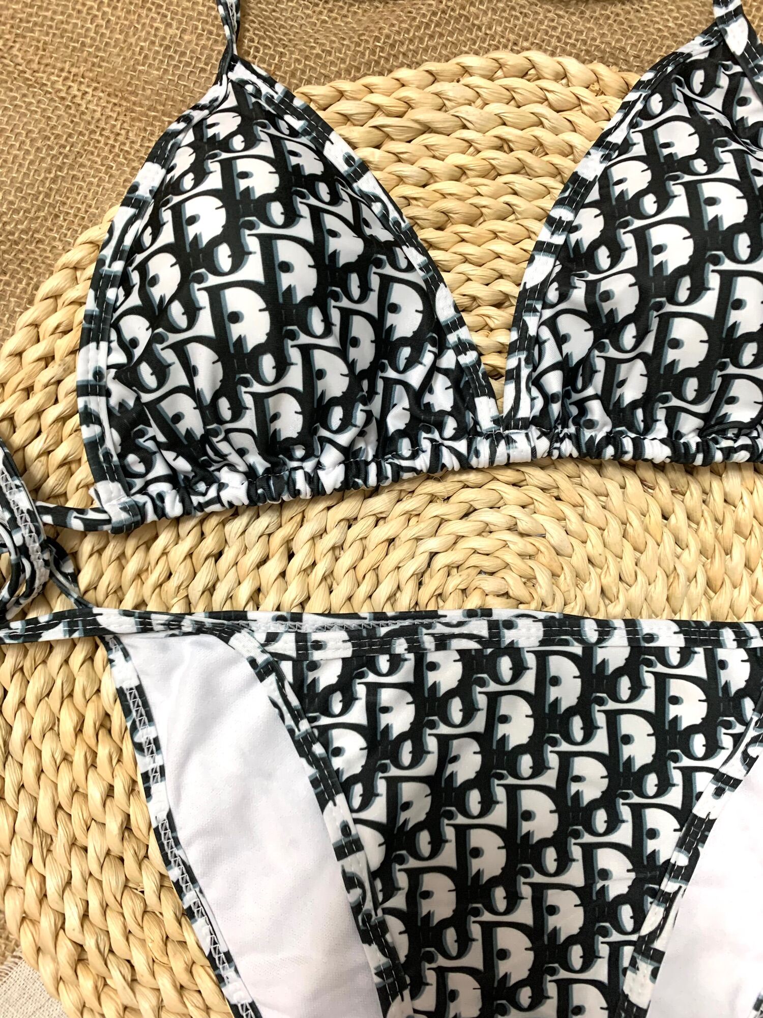 Bikini di-or đen siêu sexy.