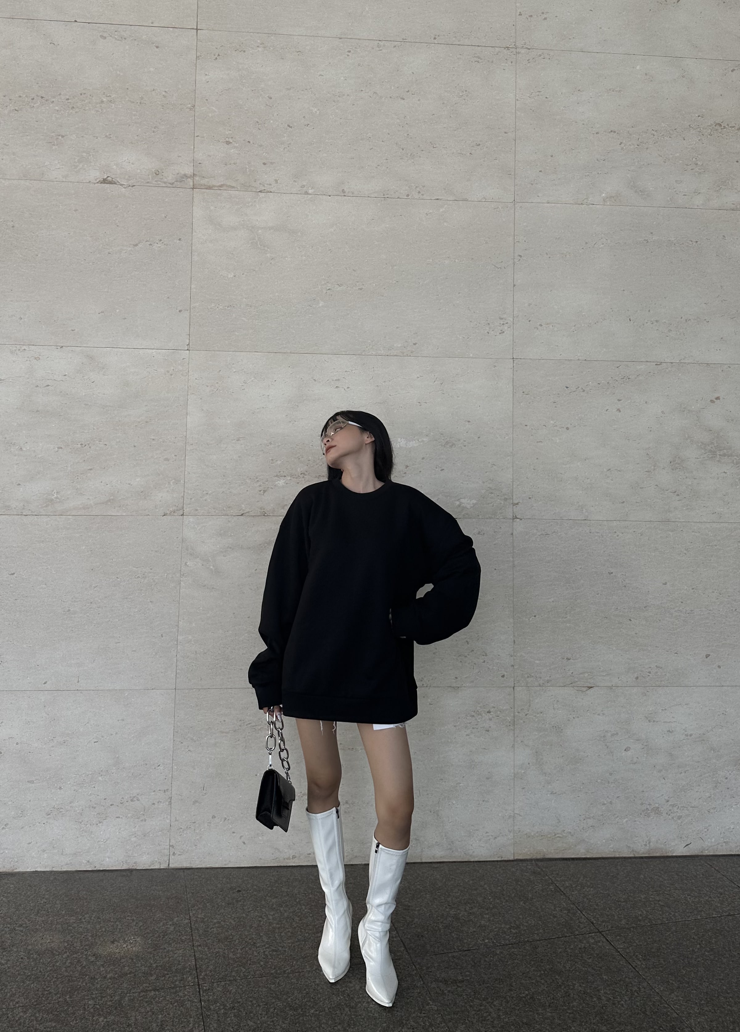 Áo Sweater Nỉ Bông Form Rộng Cổ Tròn Kiểu Dáng Basic Trơn 2AM
