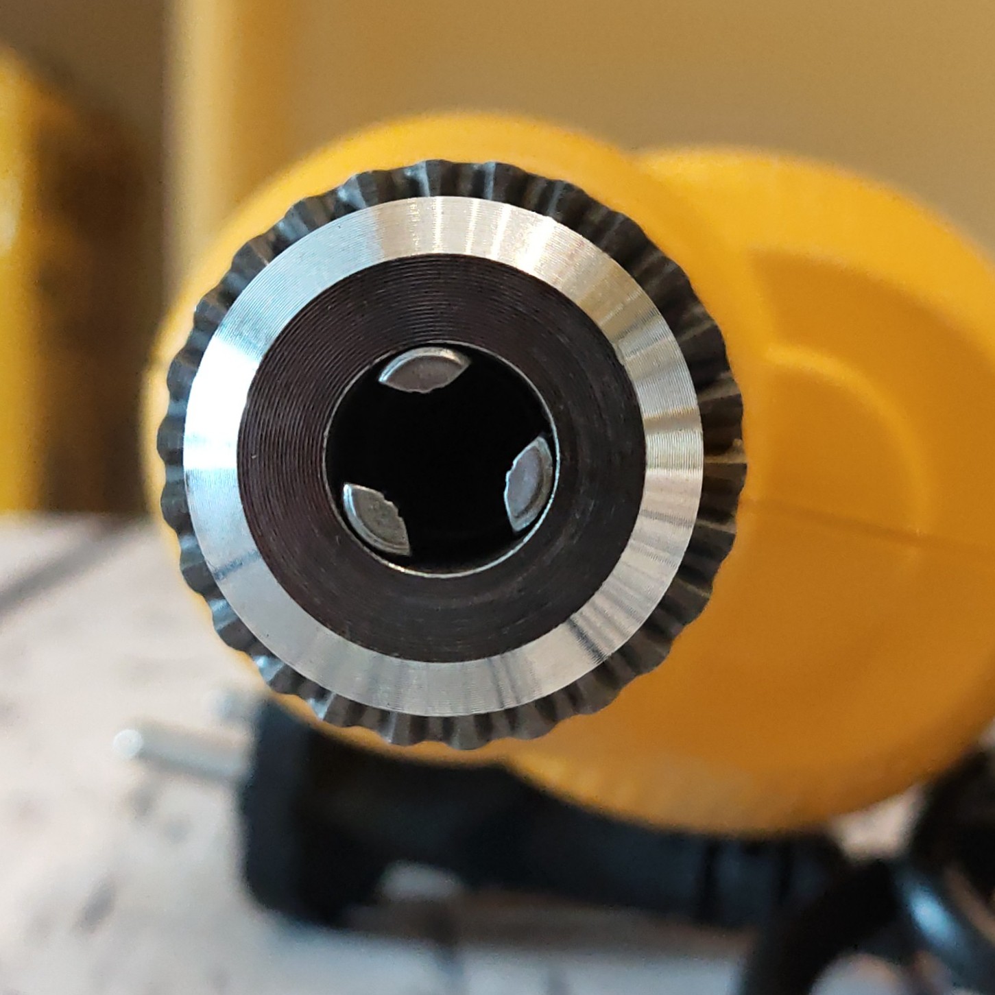 [HCM]Máy Khoan Động Lực DEWALT DWD022K 550W