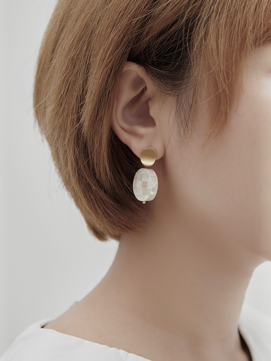 |DAISY ACCESSORY| Khuyên tai vintage khảm xà cừ