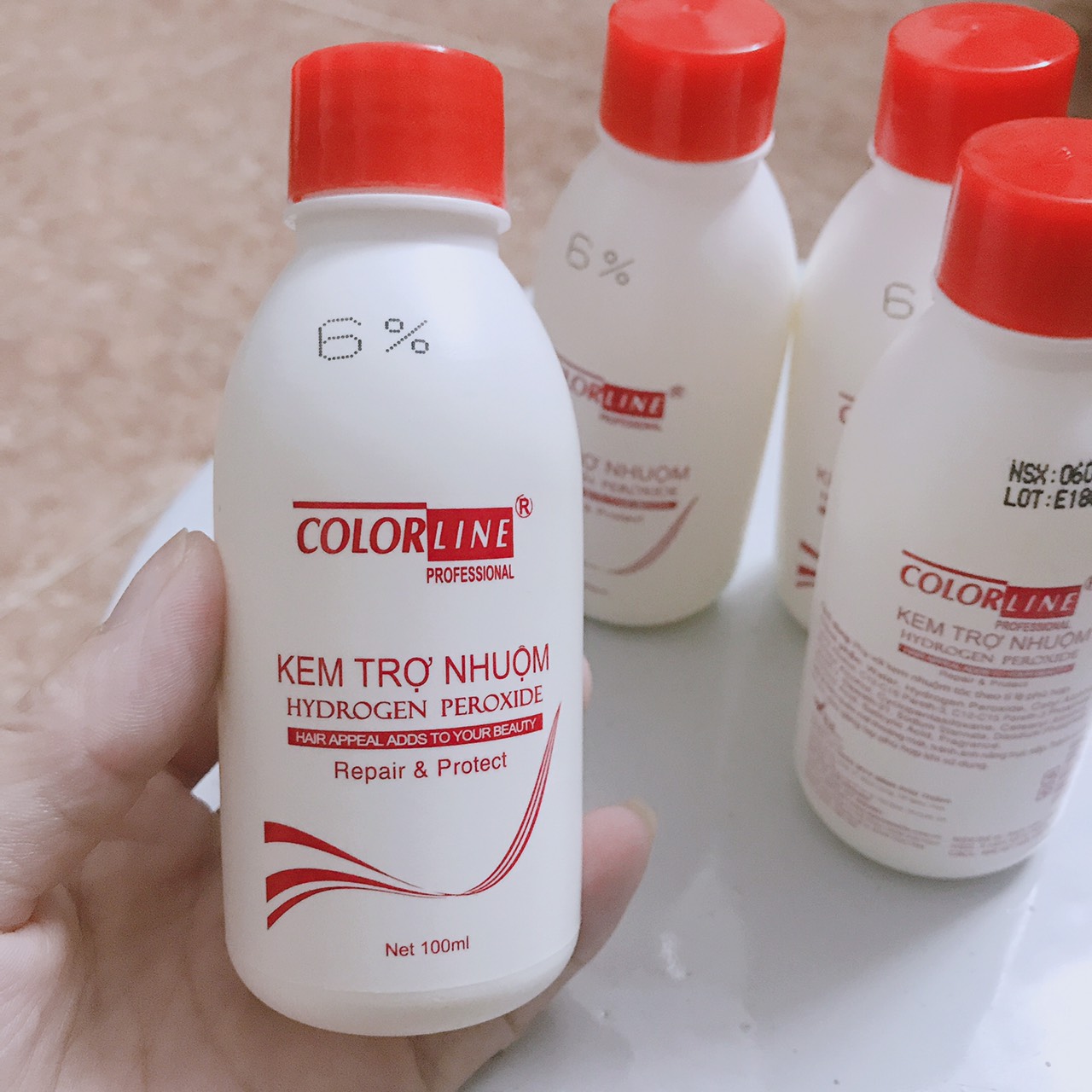 Thuốc nhuộm tóc màu nâu đỏ trầm, nâu đỏ tối - kèm trợ dưỡng nhuộm tóc