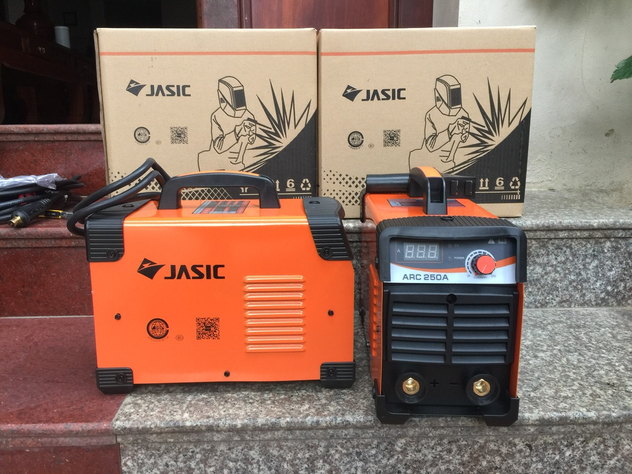 máy hàn jasic arc 250a