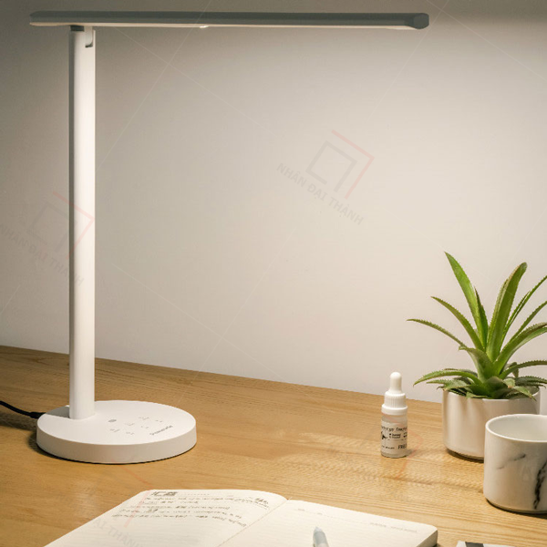 Đèn bàn Led Panasonic HH-LT0421 (Trắng) [ GIAN HÀNG UY TÍN][HÀNG CHÍNH HÃNG]