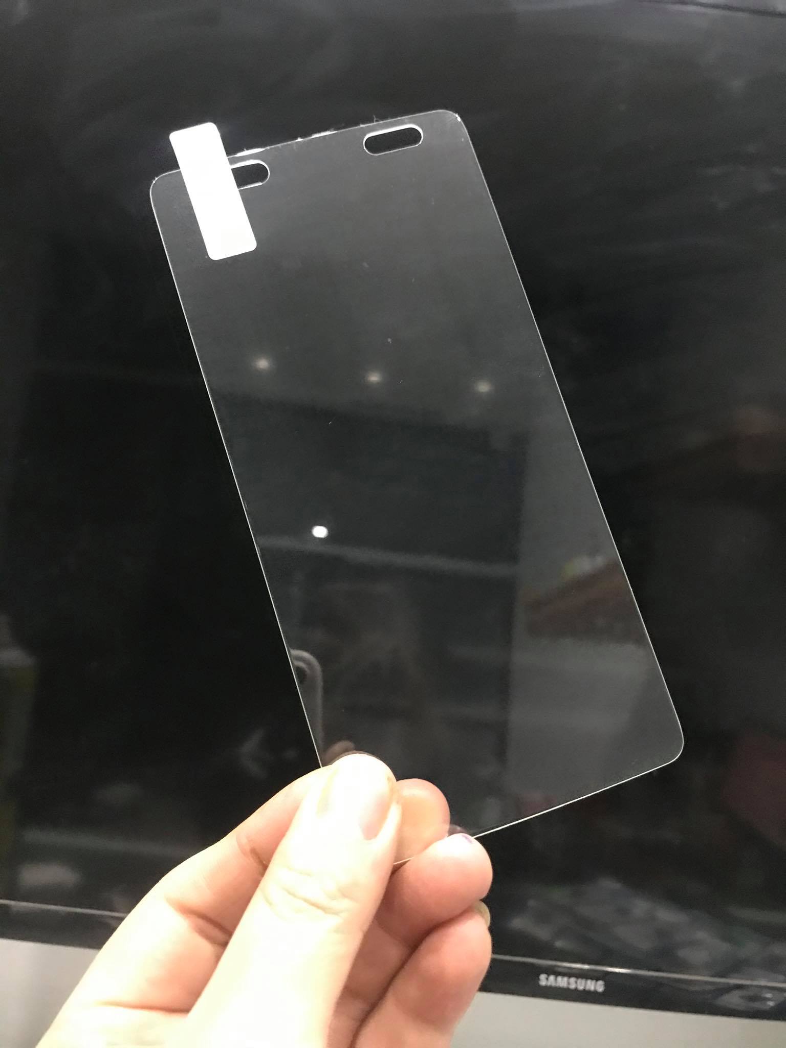 Kính cường lực Blackberry Deteck 60
