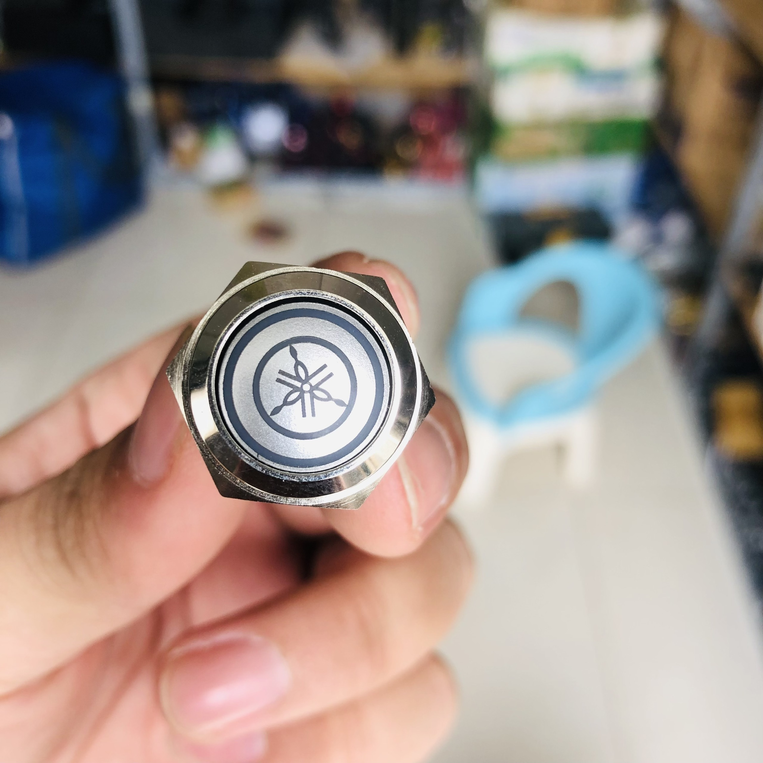 Nút nhấn công tắc có Led gắn xe máy/ô tô