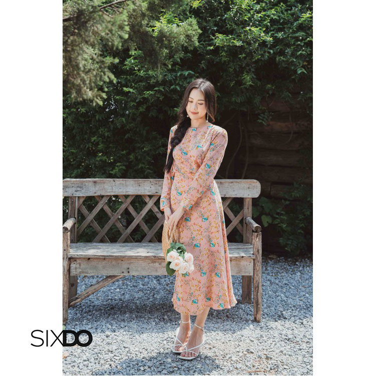 Chân váy midi hồng chiffon họa tiết hoa thời trang SIXDO
