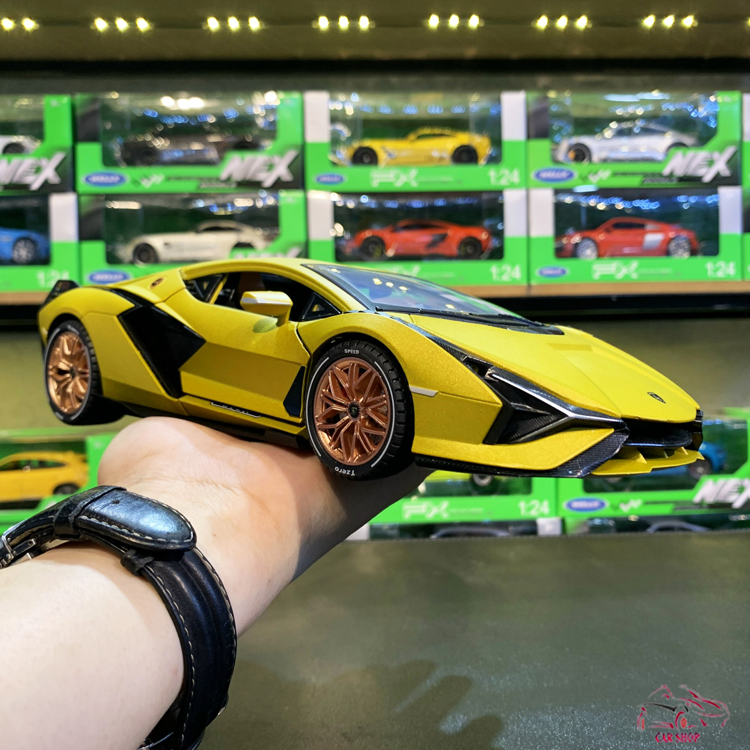 Mô hình xe hợp kim siêu xe LAMBORGHINI SIAN FKP 37 Tỉ lệ 1:18 của hãng Weituo màu đỏ,vàng