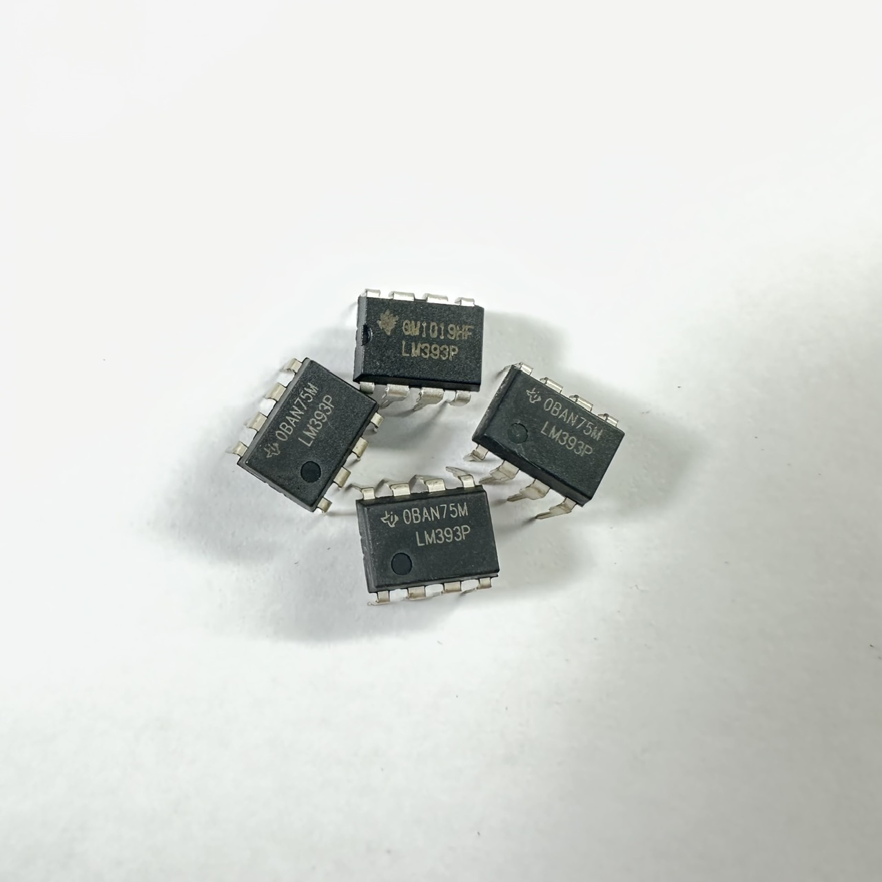 LM393P IC so sánh OPAMP DIP-8