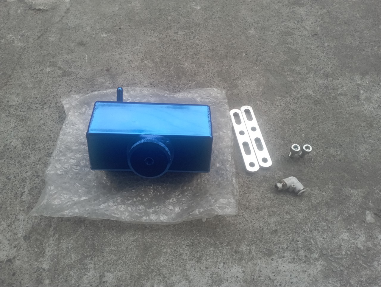 Thailand drag car Mini fuel tank, about 1 litre tank, drag ball
