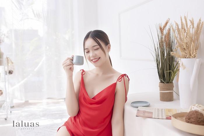 {Hình thật}Doris Set - Bộ ngủ lụa cao cấp cổ đổ hở lưng nóng bỏng