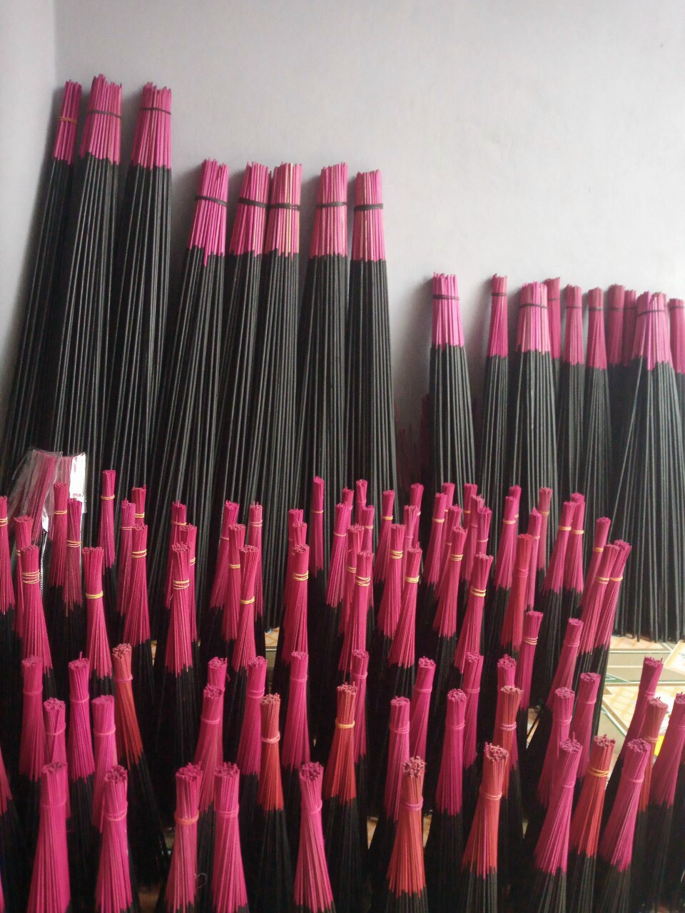 Hương đen làng chóa ( 10 nén- 100cm_ se tay )
