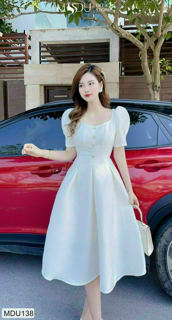 Đầm xòe, tay bồng tiểu thư