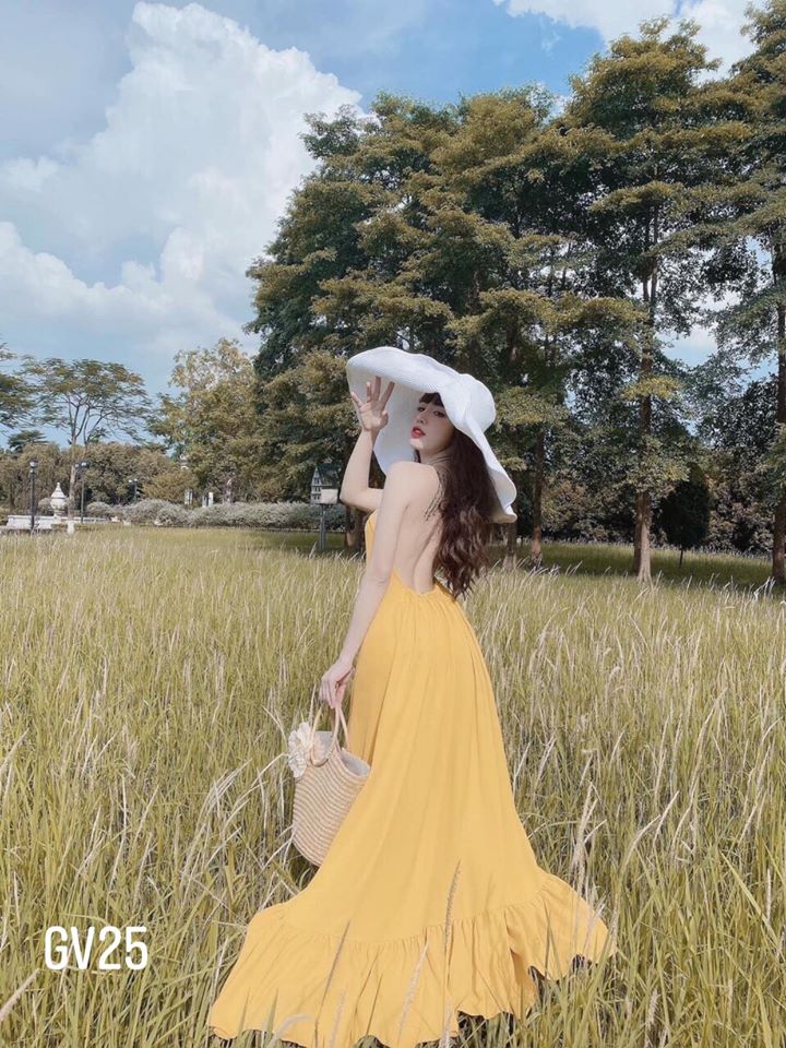 Đầm maxi cổ yếm lệch nhún hở lưng