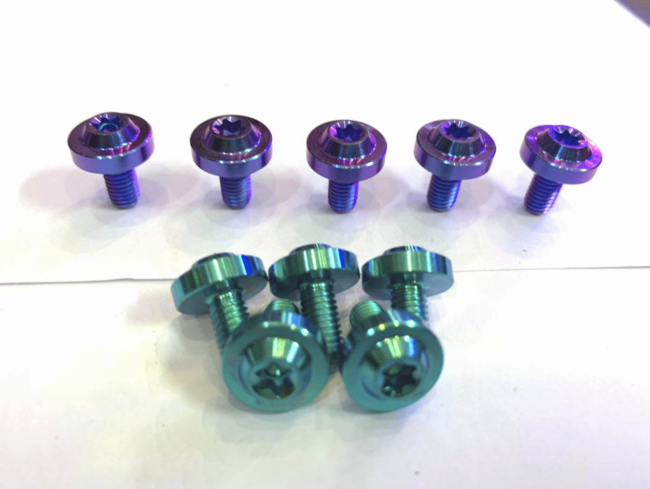 1 con ốc titan 5li10 đầu dù nhỏ , 5li10mm Titan Gr5