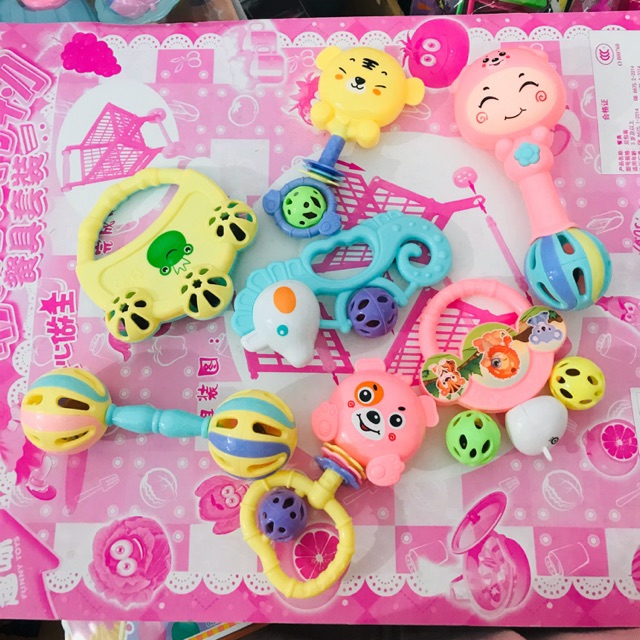 BỘ ĐỒ CHƠI XÚC XẮC HÌNH THÚ CHO BÉ