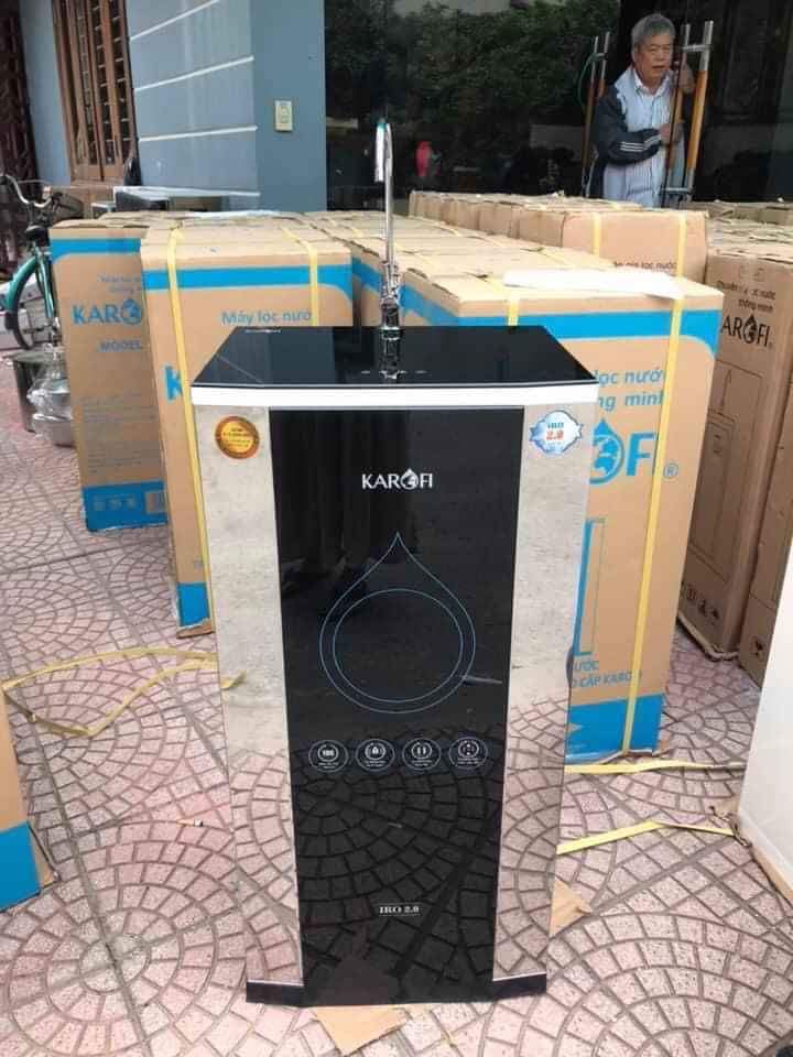 MÁY LỌC NƯỚC KAROFI ĐÈN UV