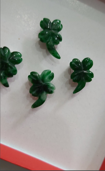 [HCM]Mặt cỏ 4 lá đá cẩm thạch tự nhiên có giấy bảo hành ( shop nhận gia công )