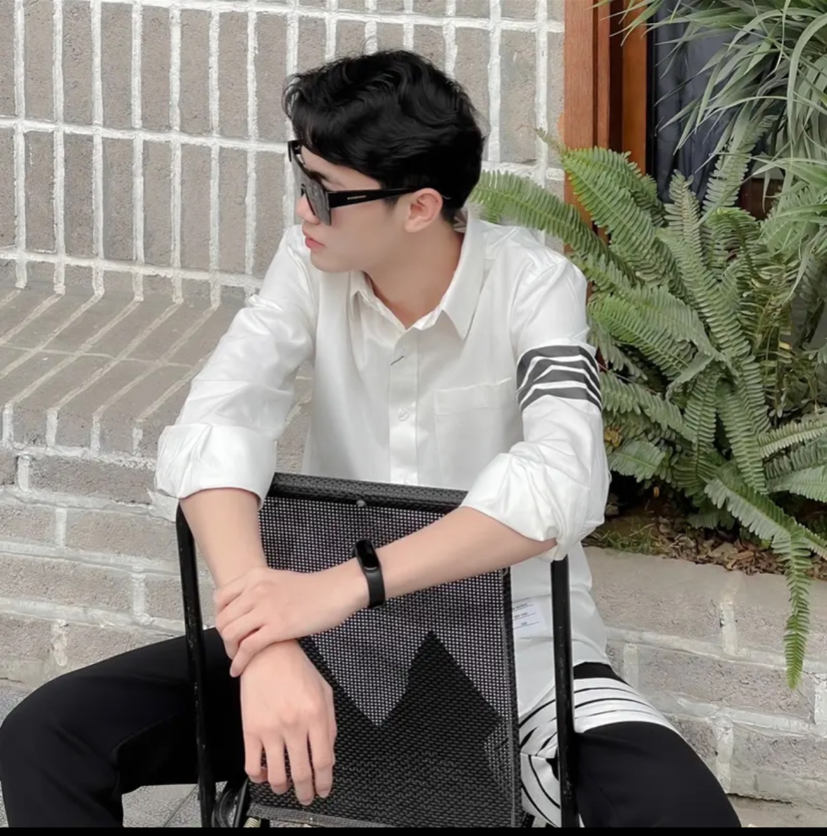 Áo Sơ Mi Thome 4 Sọc đen cánh tay