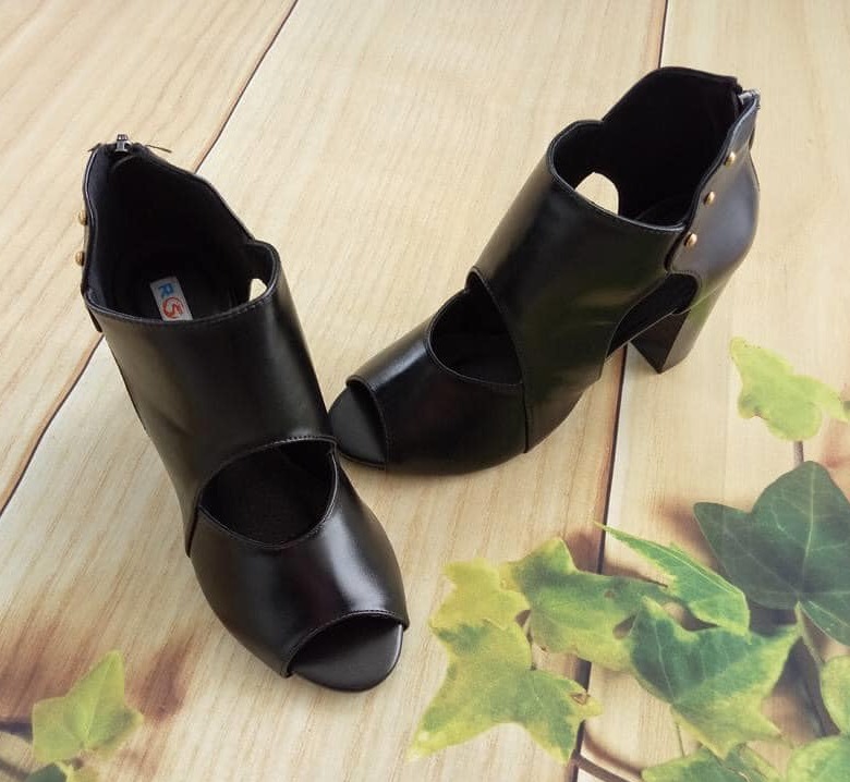 GIÀY BOOT NỮ CỔ THẤP GIÀY CAO GÓT HÀNG HIỆU ROSATA PHÁ CÁCH RO114
