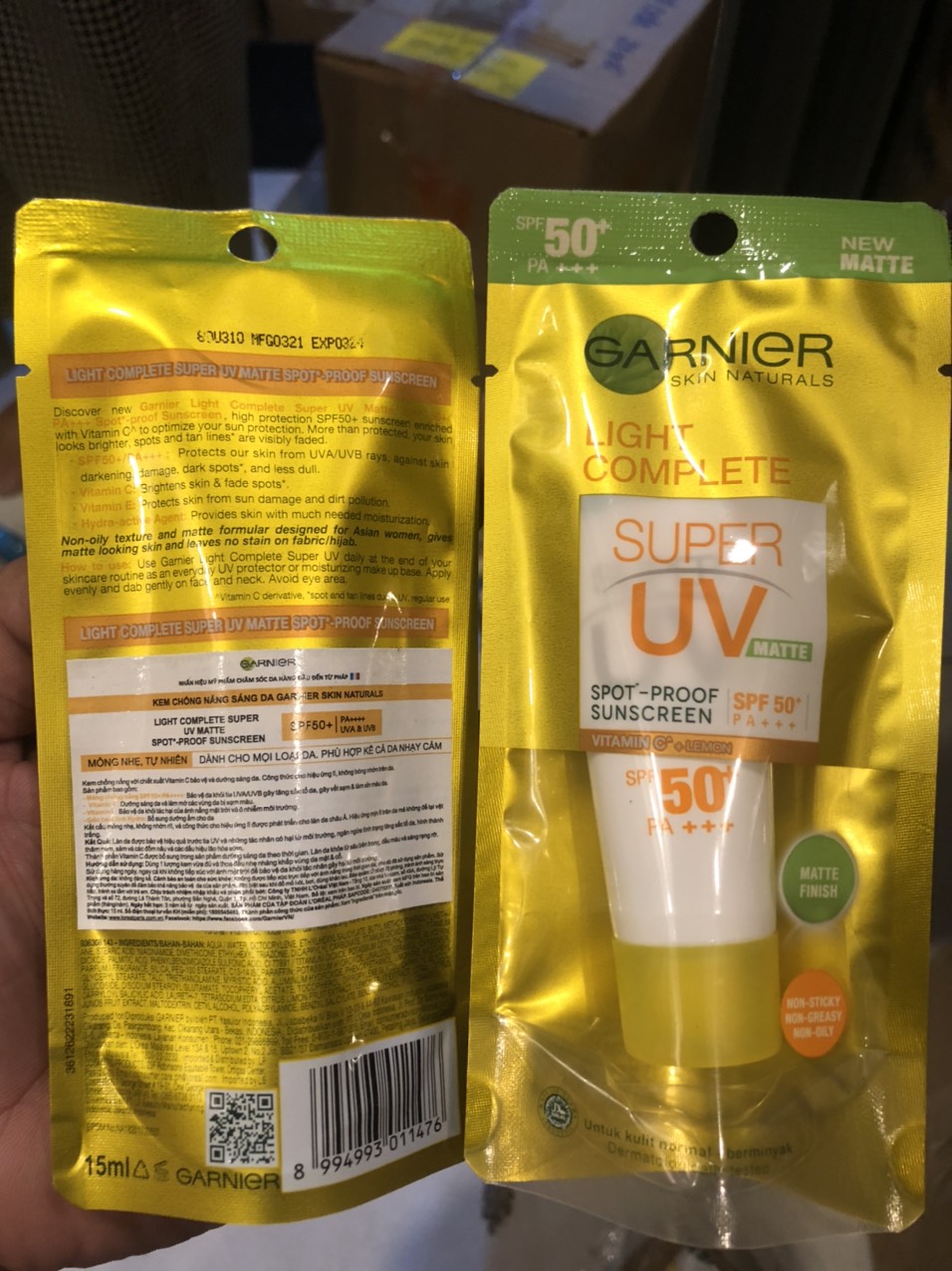 Kem chống nắng kiềm dầu & sáng da Garnier 15ml