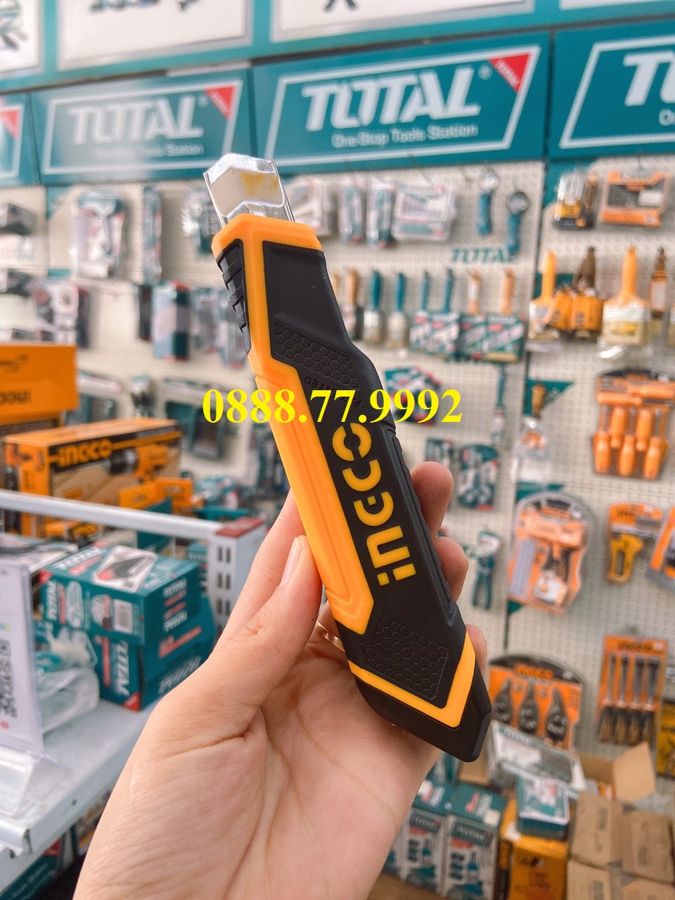 158mm Dao rọc giấy INGCO HKNS16618