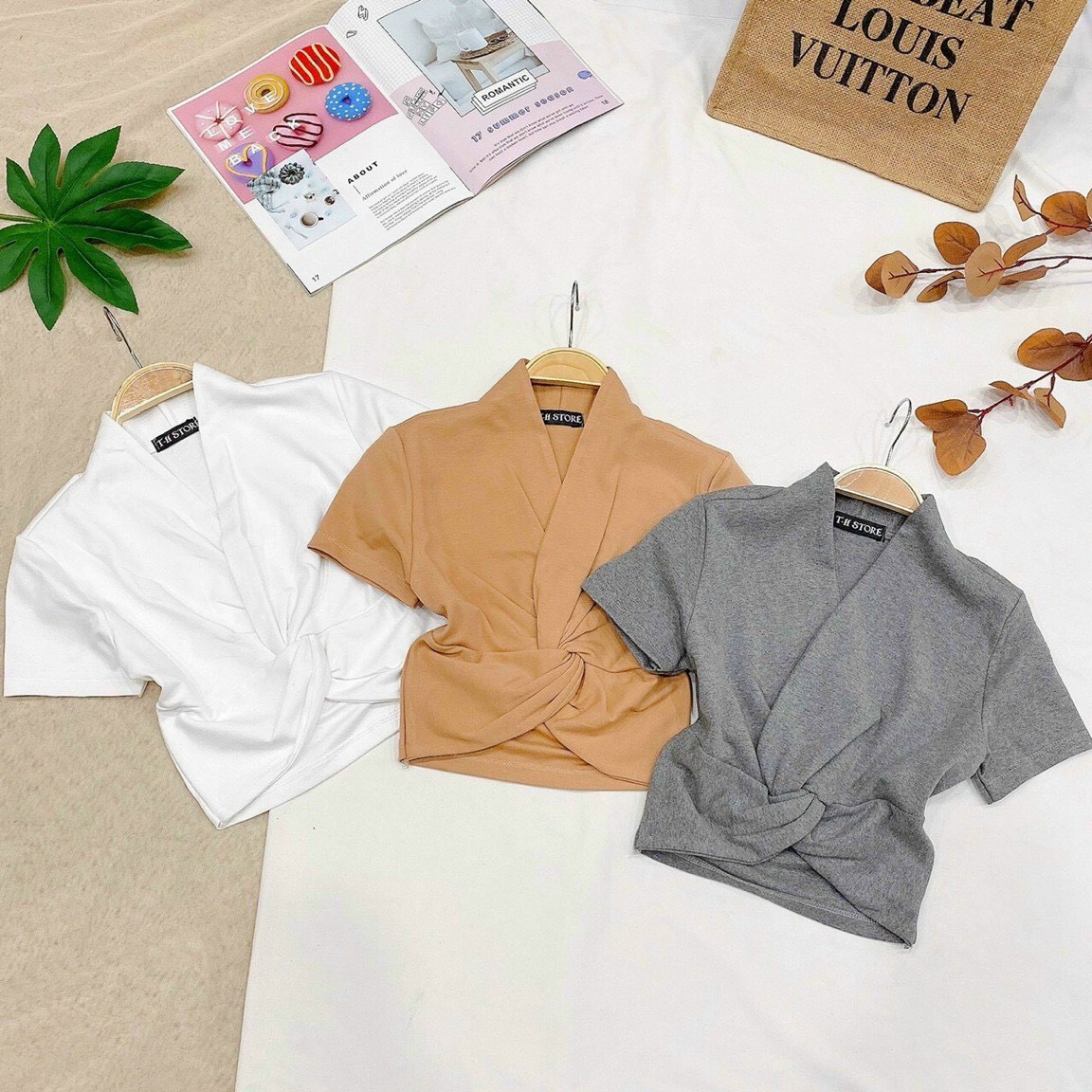 Áo kiểu croptop tay ngắn đắp chéo xoắn eo cực xinh , chất thun bozip mềm mịn